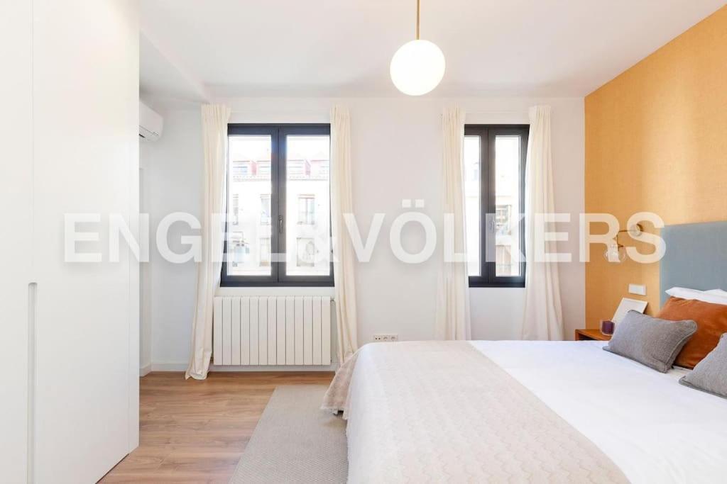Moderno Apartamento En Pleno Centro Madrid Bagian luar foto