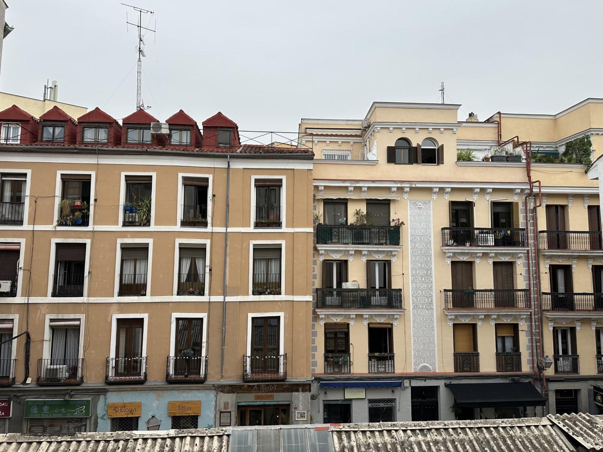 Moderno Apartamento En Pleno Centro Madrid Bagian luar foto