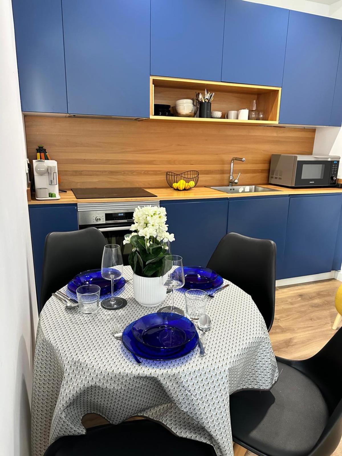 Moderno Apartamento En Pleno Centro Madrid Bagian luar foto