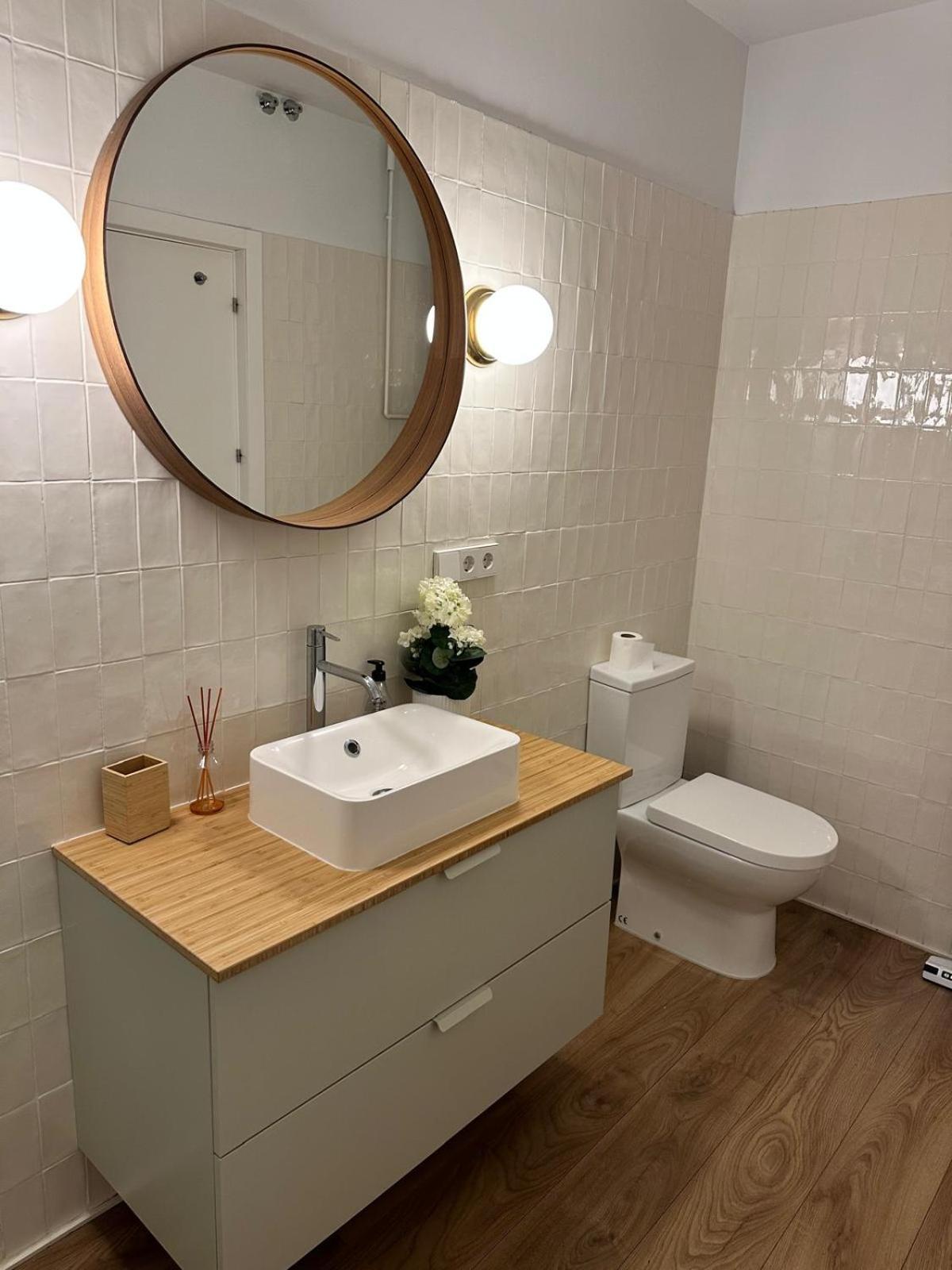 Moderno Apartamento En Pleno Centro Madrid Bagian luar foto