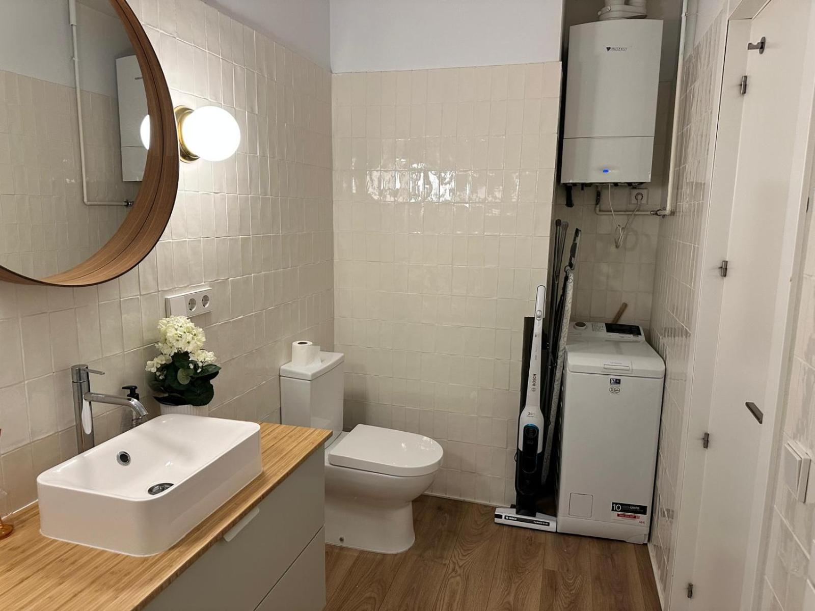 Moderno Apartamento En Pleno Centro Madrid Bagian luar foto