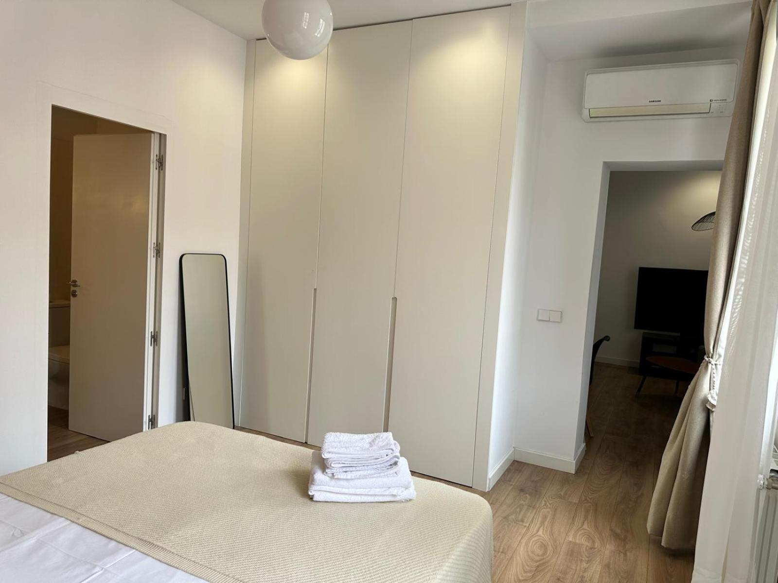 Moderno Apartamento En Pleno Centro Madrid Bagian luar foto