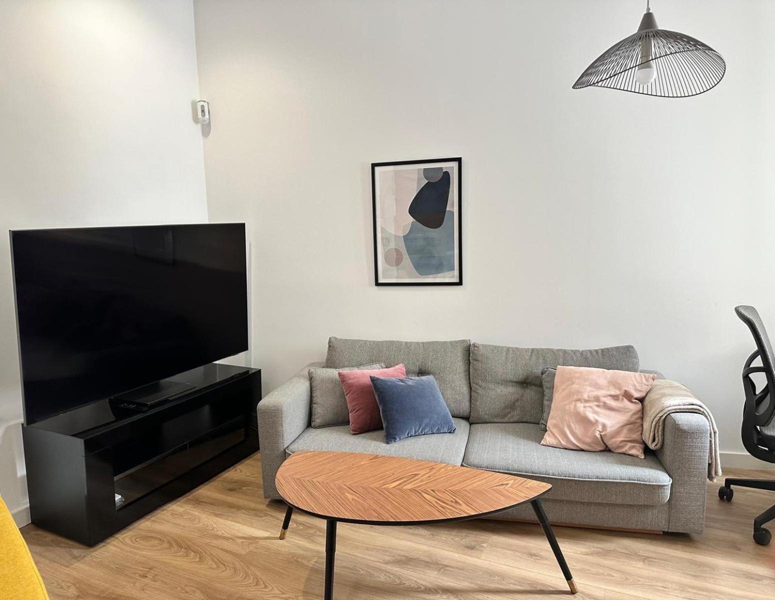 Moderno Apartamento En Pleno Centro Madrid Bagian luar foto